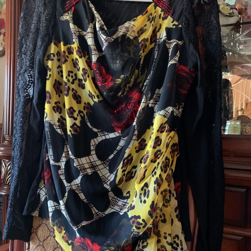 Woman’s Blouse